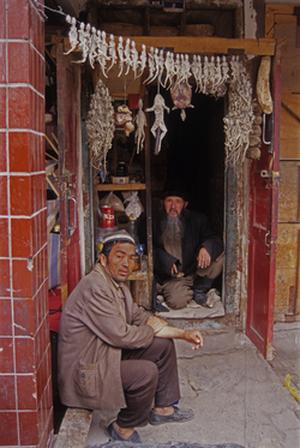 Apothecary, Kashgar (1998) Photo (c) Karen Abrahamson Apothecary, Kashgar (1998) Photo (c) Karen Abrahamson