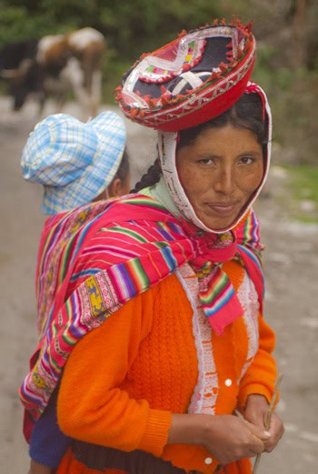 Woman near Pumamarka (2011) Photo (c) Karen Abrahamson Woman near Pumamarka (2011) Photo (c) Karen Abrahamson